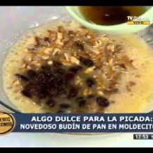Novedoso budín de pan en moldecitos